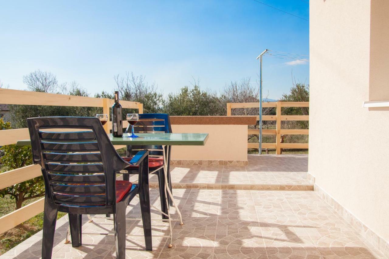 Nadalina Apartment Kaštel Stari Eksteriør bilde